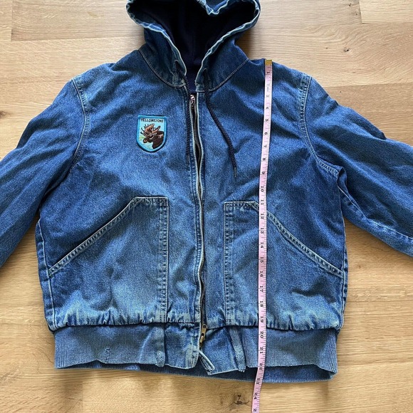 Vintage Womens Denim Jacket Yellowstone Patch Hooded Lined 90s USA - Picture 12 of 16